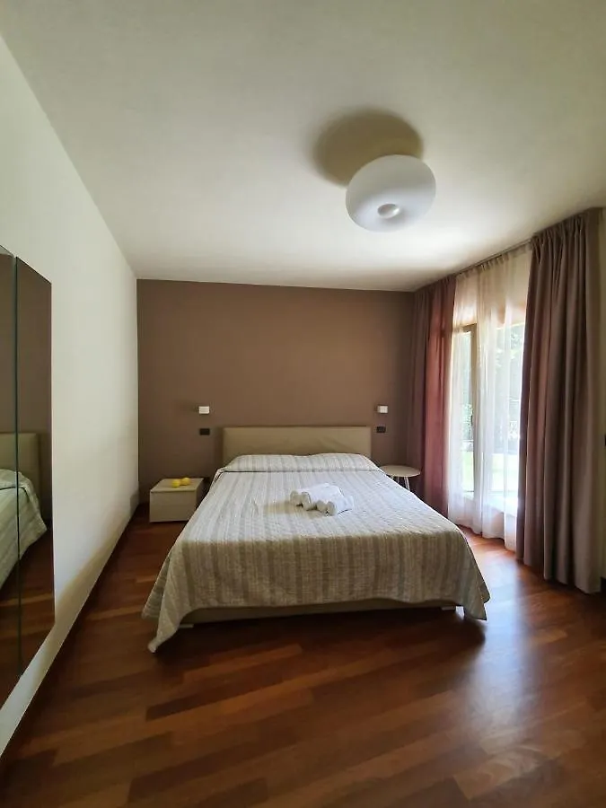 Sirmione Rosselli Apartments