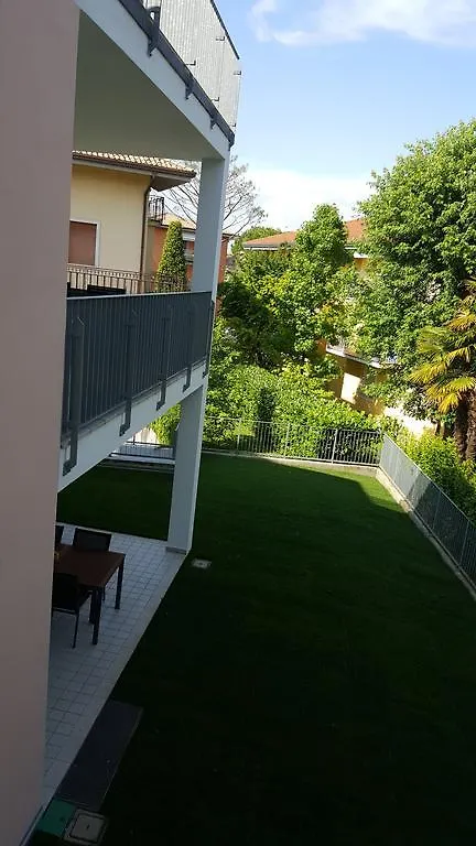 Sirmione Rosselli Apartments 0*,